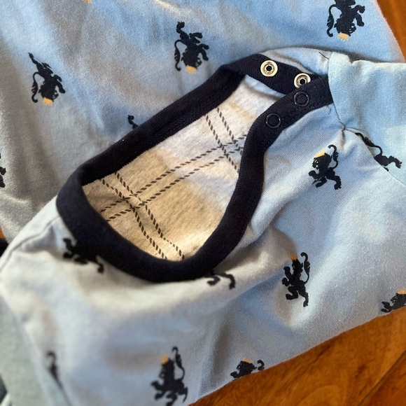 🐤3/$22 - Blue Lion Crest Reversible Coverall (3-6 mos) - Picture 3 of 4